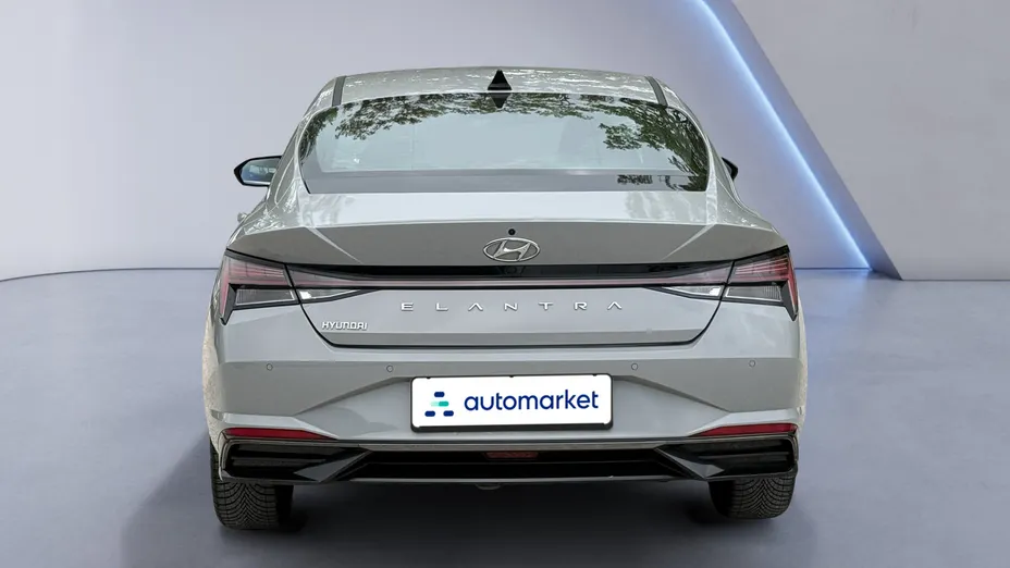 HYUNDAI Elantra Elantra 1.6 Smart CVT