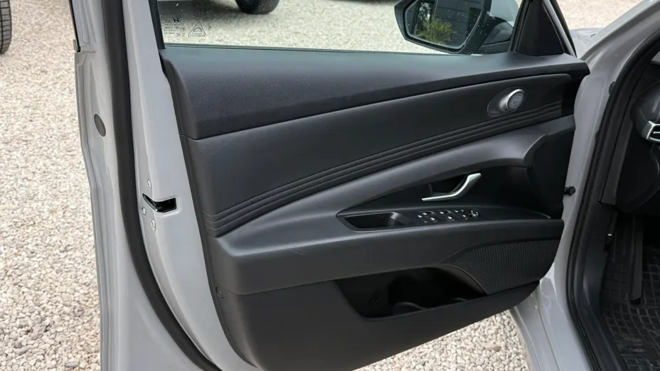 HYUNDAI Elantra Elantra 1.6 Smart CVT