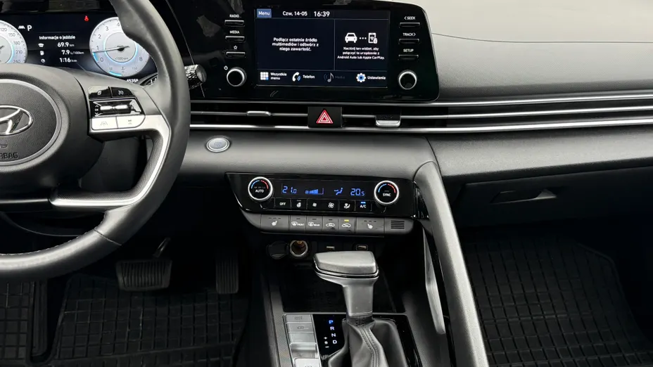 HYUNDAI Elantra Elantra 1.6 Smart CVT