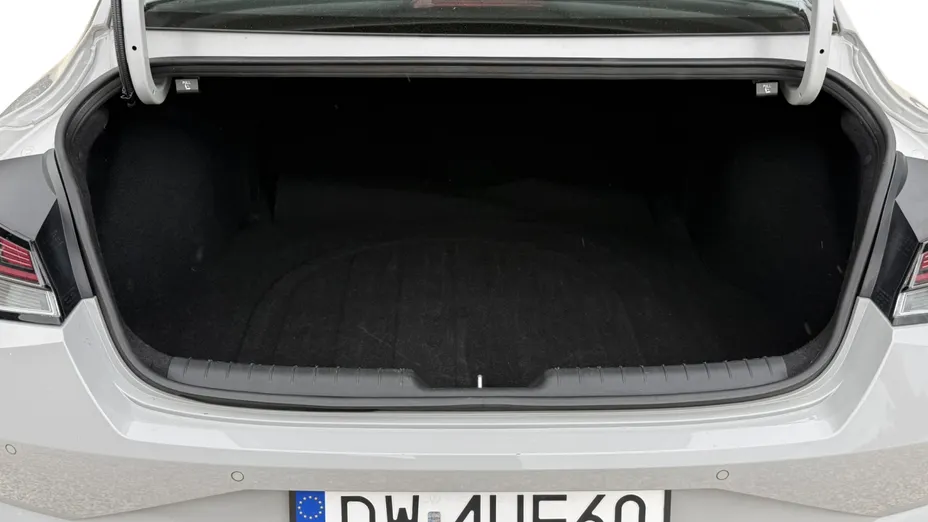 HYUNDAI Elantra Elantra 1.6 Smart CVT
