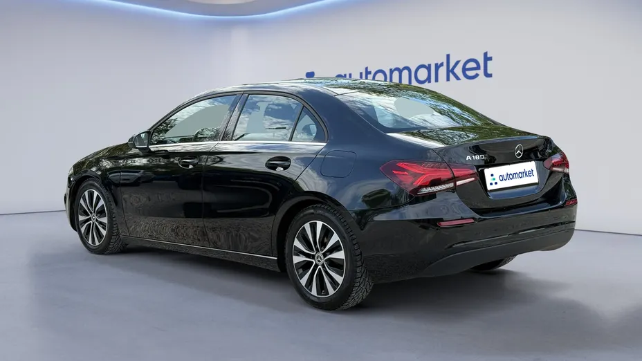 MERCEDES-BENZ A Klasa A 180 Style 7G-DCT