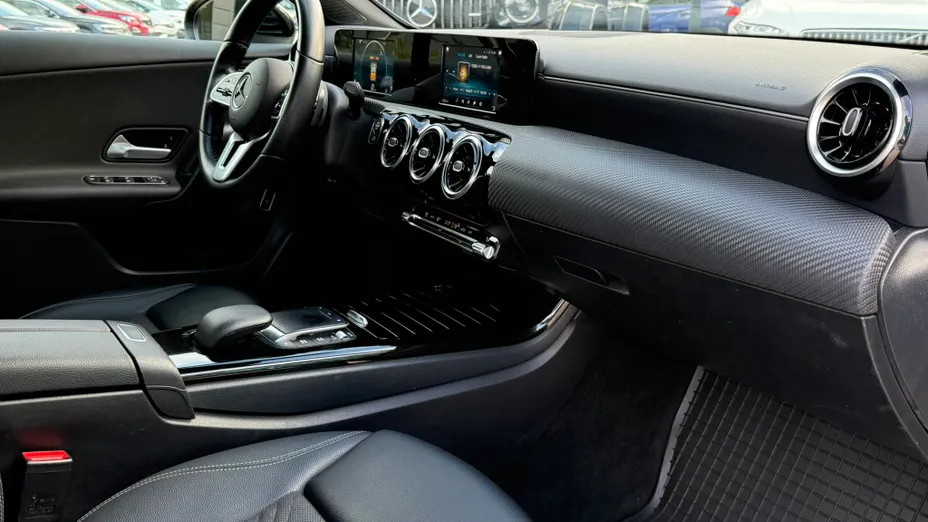 MERCEDES-BENZ A Klasa A 180 Style 7G-DCT