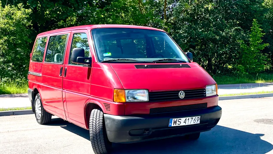 VOLKSWAGEN Transporter -