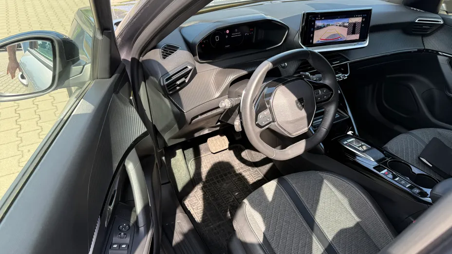 PEUGEOT 2008 2008 1.2 PureTech Allure S&S EAT8