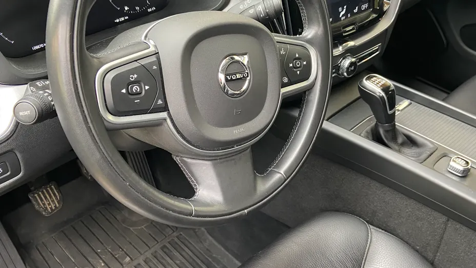 VOLVO XC60 XC60 D3 AWD Momentum
