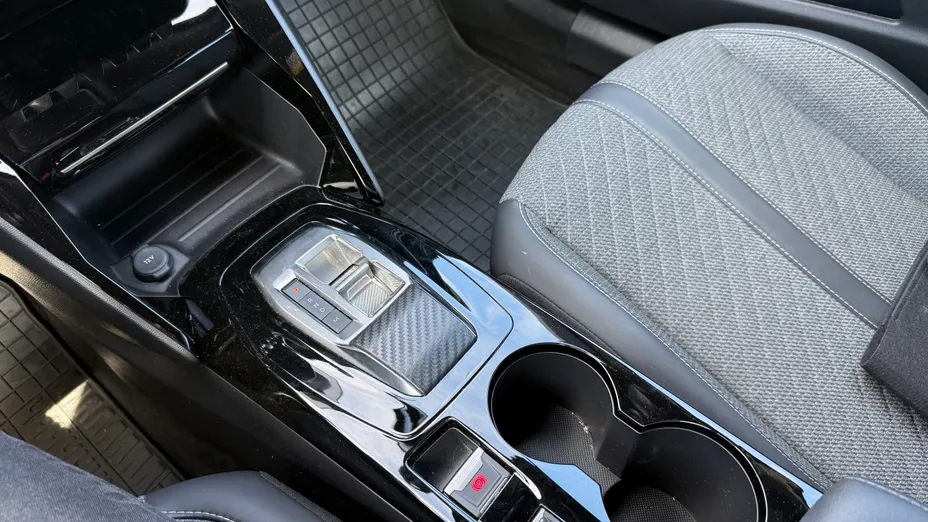 PEUGEOT 2008 2008 1.2 PureTech Allure S&S EAT8