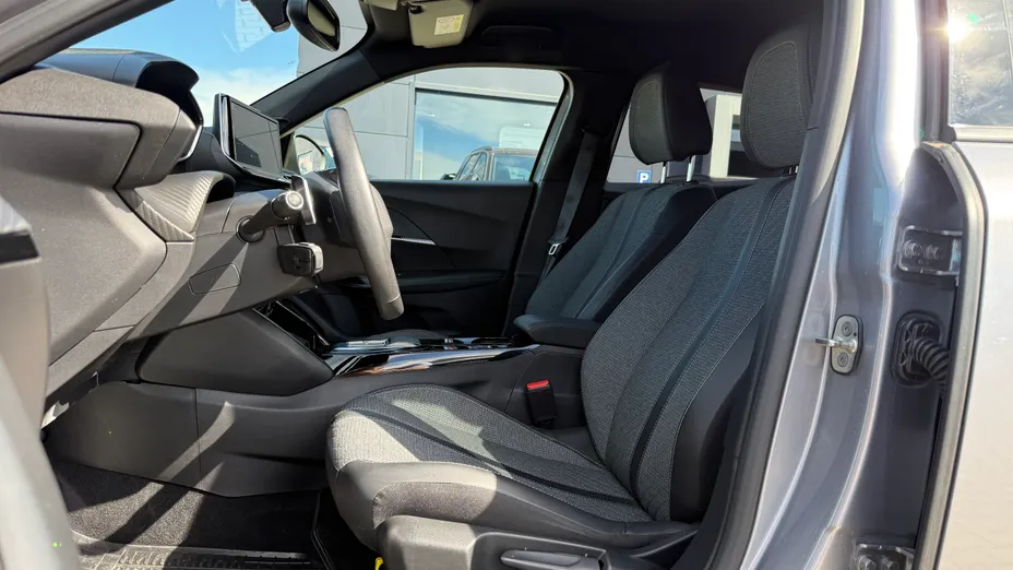 PEUGEOT 2008 2008 1.2 PureTech Allure S&S EAT8