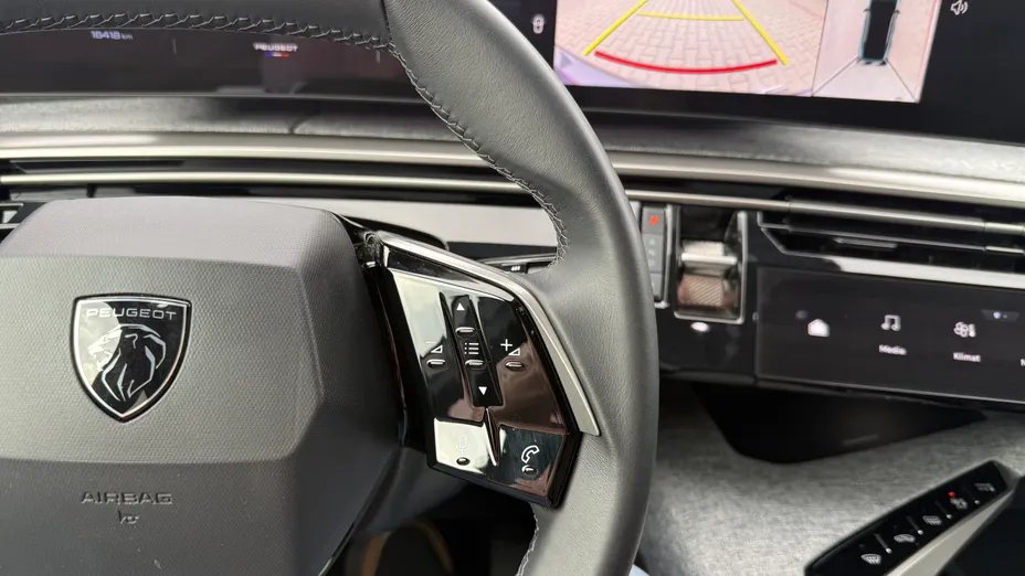 PEUGEOT 3008 3008 1.2 PureTech mHEV Allure e-DCS6