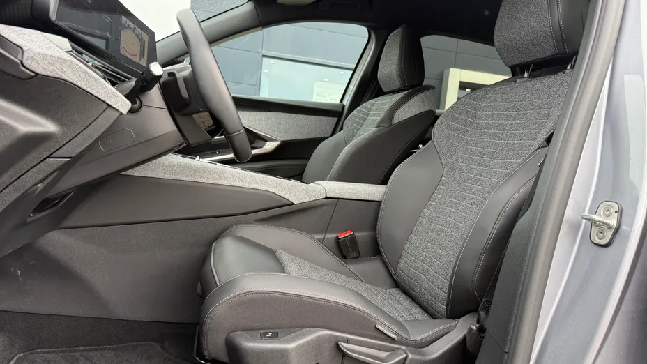PEUGEOT 3008 3008 1.2 PureTech mHEV Allure e-DCS6
