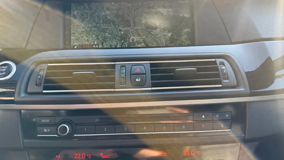 BMW Seria 5 520d sport-aut