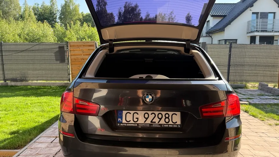 BMW Seria 5 520d sport-aut
