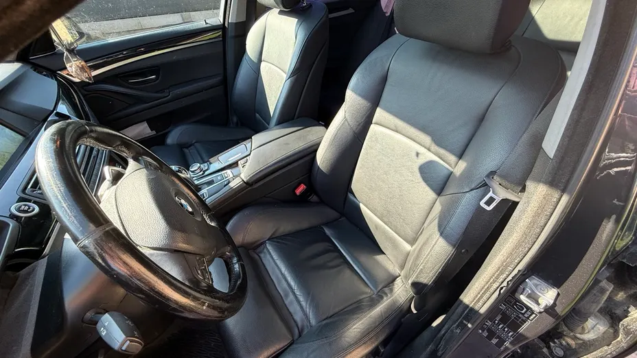 BMW Seria 5 520d sport-aut