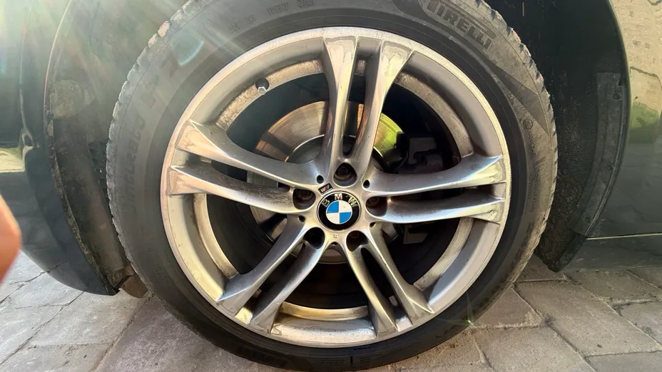 BMW Seria 5 520d sport-aut