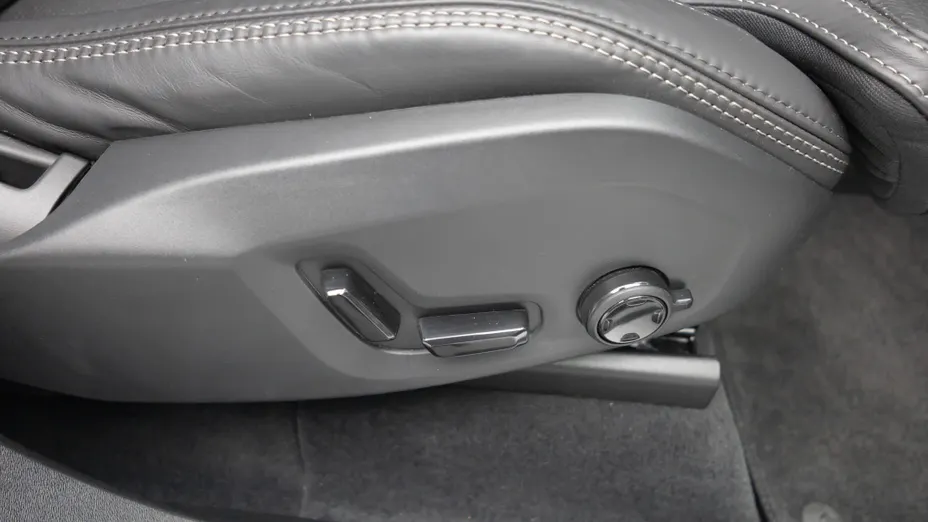 VOLVO XC90 XC90 T8 AWD Plug-In Hybrid Ultimate Dark 7os aut