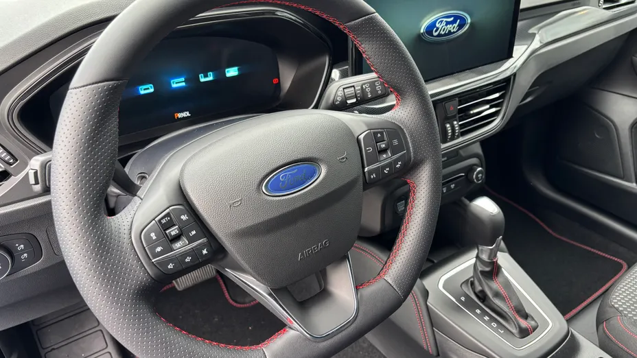 FORD Focus Focus 1.0 EcoBoost mHEV ST-Line X aut Nowy