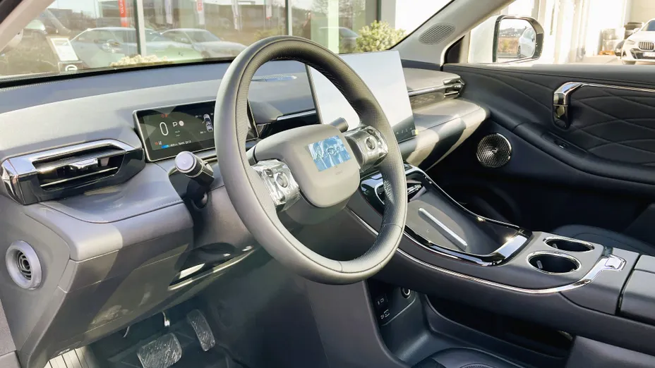 AION V V 75.3kWh Premium Nowy