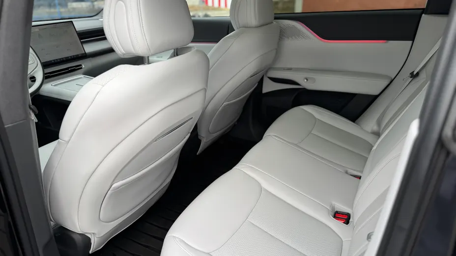 XPENG G6 G6 80.8 kWh AWD Performance PRO