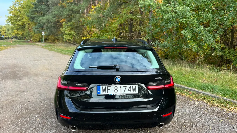 BMW Seria 3 318i Advantage aut