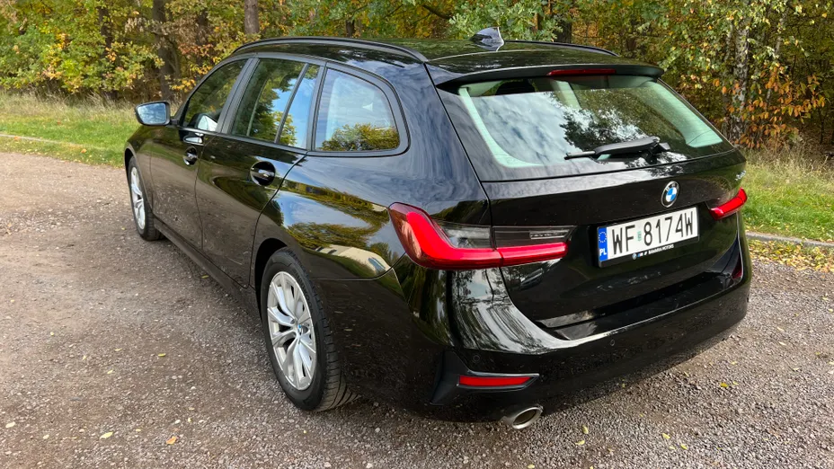 BMW Seria 3 318i Advantage aut