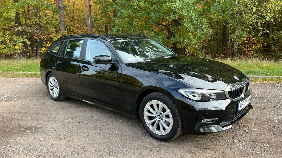 BMW Seria 3 318i Advantage aut