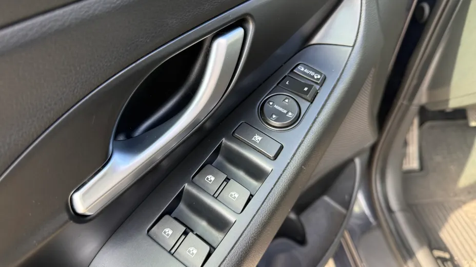 HYUNDAI i30 i30 1.5 DPI Comfort