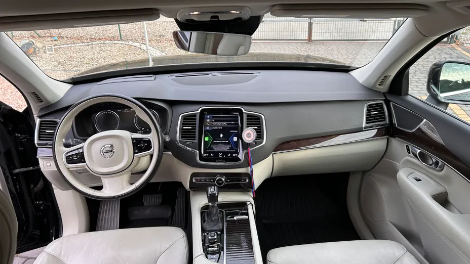 VOLVO XC90 XC90 T6 AWD Momentum 7os aut