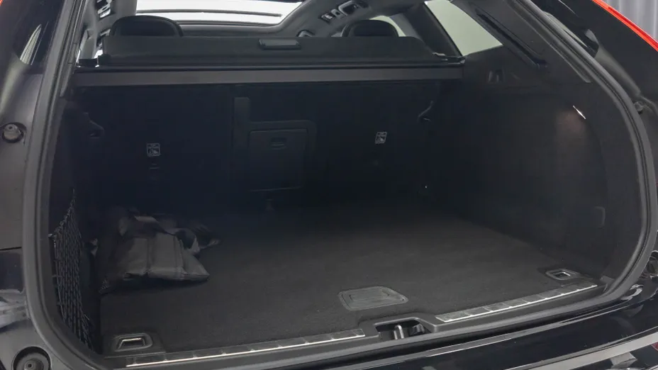 VOLVO XC60 XC60 T6 Plug-In Hybrid AWD Ultra Black Edition aut