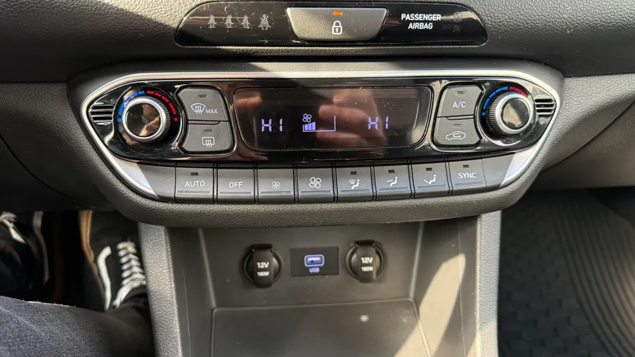 HYUNDAI i30 i30 1.5 DPI Comfort