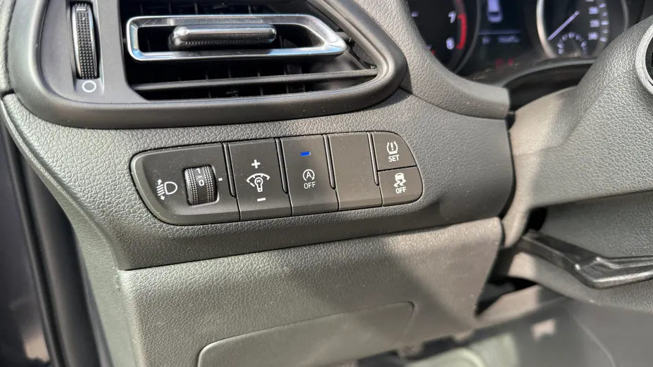 HYUNDAI i30 i30 1.5 DPI Comfort