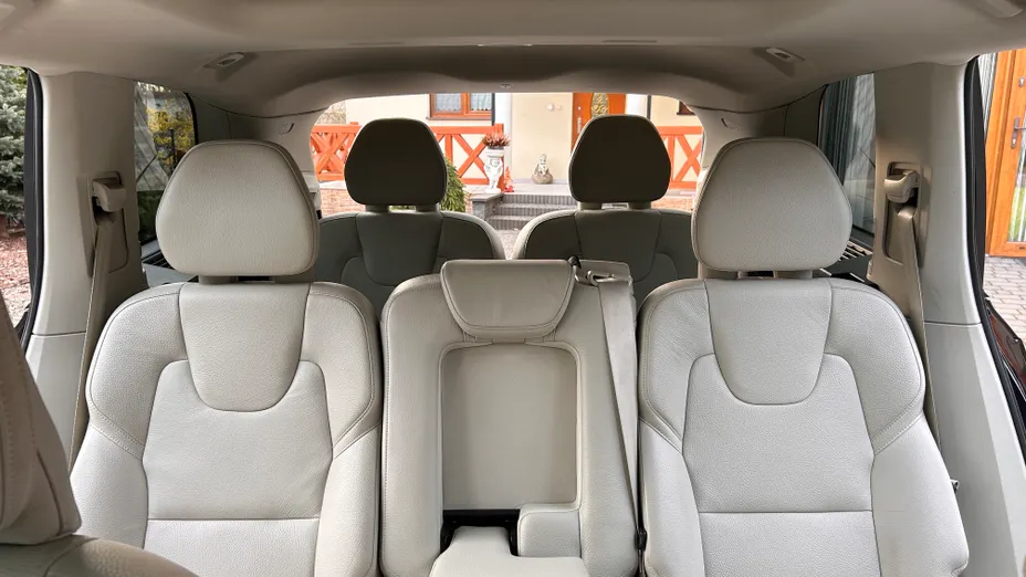 VOLVO XC90 XC90 T6 AWD Momentum 7os aut