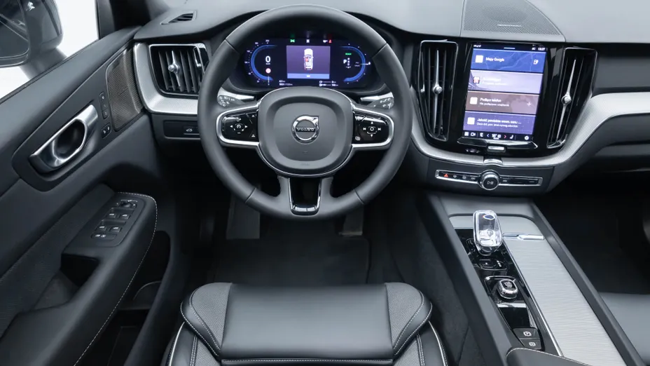 VOLVO XC60 XC60 T6 Plug-In Hybrid AWD Ultra Black Edition aut