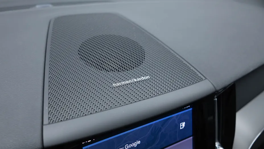 VOLVO XC60 XC60 T6 Plug-In Hybrid AWD Ultra Black Edition aut