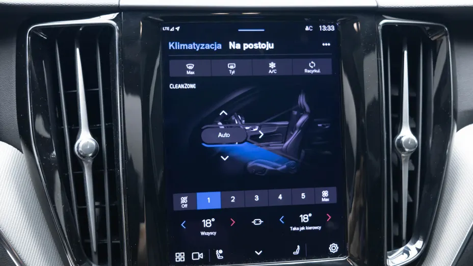 VOLVO XC60 XC60 T6 Plug-In Hybrid AWD Ultra Black Edition aut