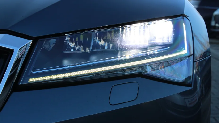 SKODA Superb Superb 2.0 TDI SCR Style DSG