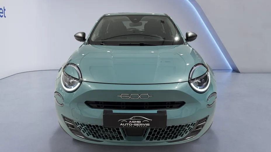 FIAT 600 600 1.2 Turbo Hybrid Pop eDCT Nowy