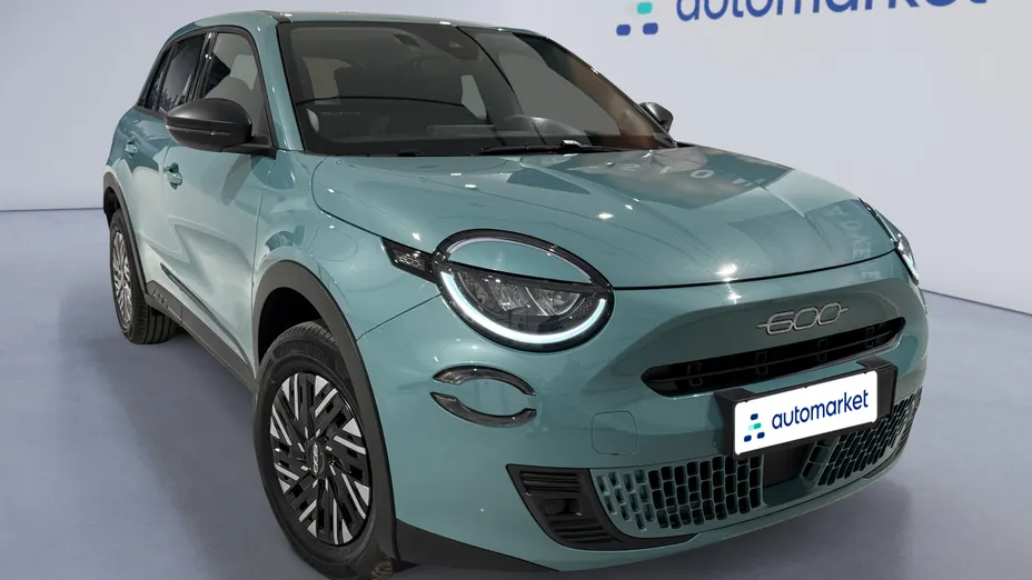 FIAT 600 600 1.2 Turbo Hybrid Pop eDCT Nowy