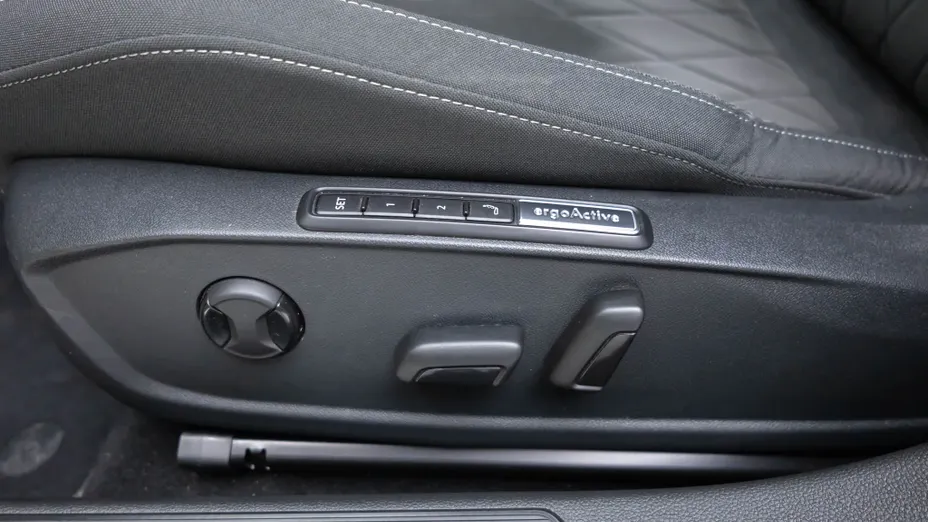 VOLKSWAGEN Golf Golf VIII 2.0 TSI Style DSG