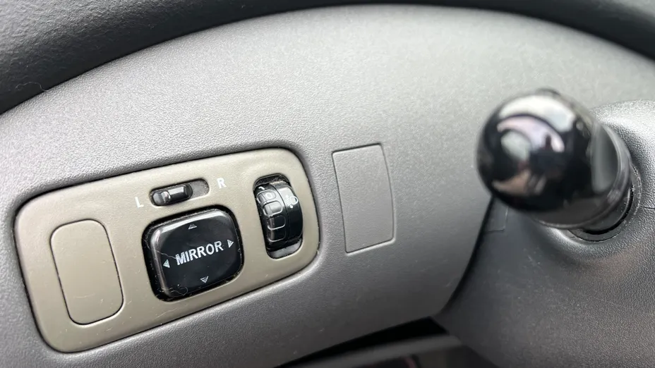 TOYOTA Yaris Yaris 1.0 Luna A/C