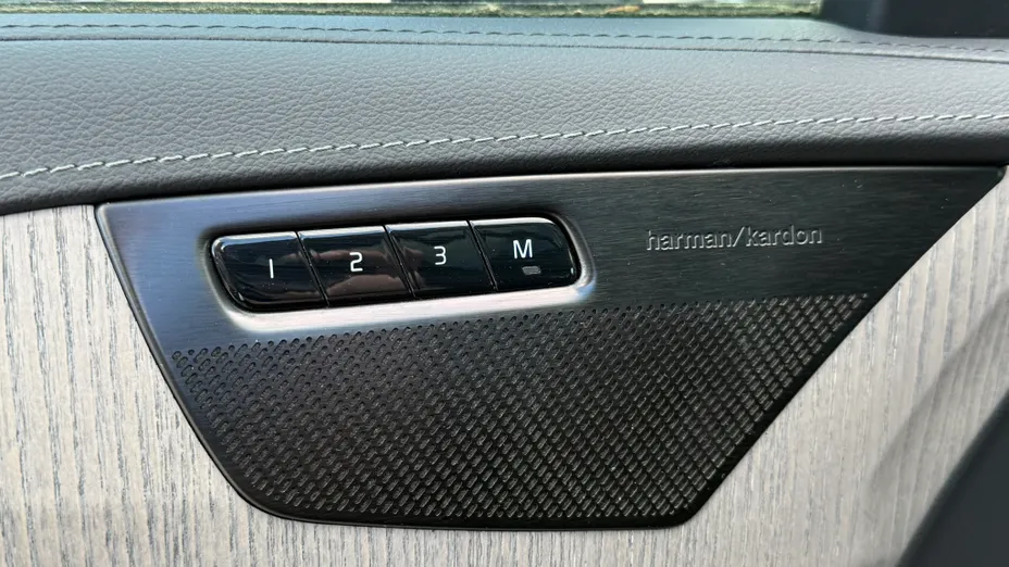 VOLVO XC90 XC90 T8 AWD Plug-In Hybrid Ultimate Dark 7os aut