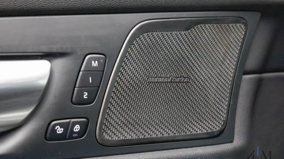 VOLVO XC60 XC60 B4 D AWD Ultimate Dark aut