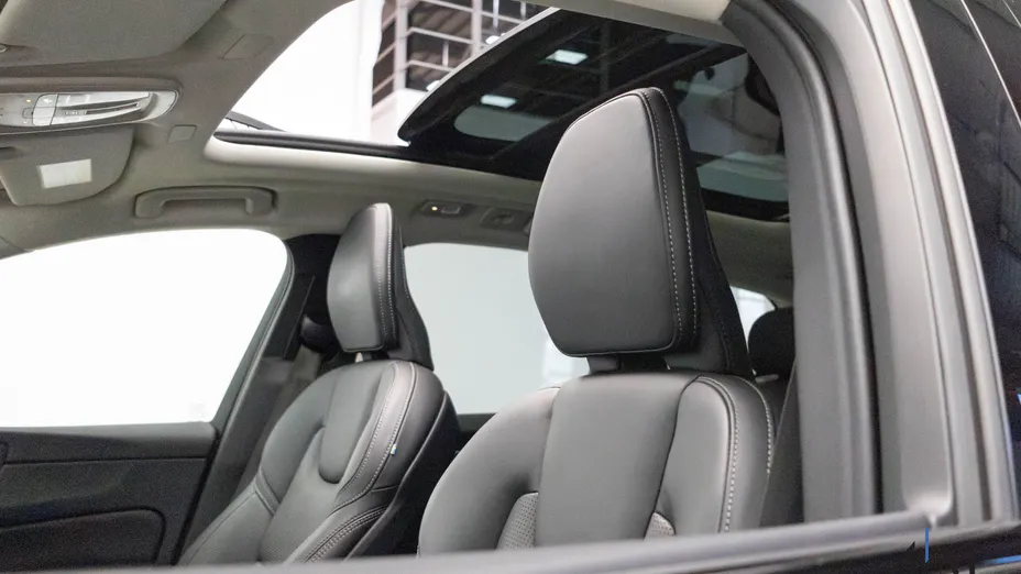 VOLVO XC60 XC60 B4 D AWD Ultimate Dark aut