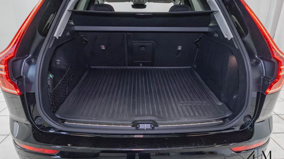 VOLVO XC60 XC60 B4 D AWD Ultimate Dark aut