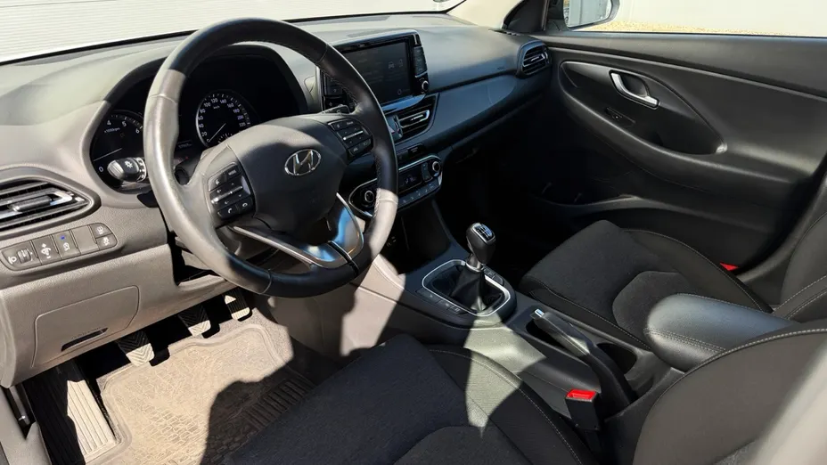 HYUNDAI i30 i30 1.5 T-GDI 48V Smart