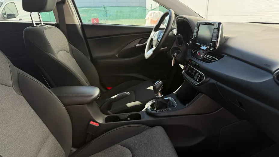 HYUNDAI i30 i30 1.5 T-GDI 48V Smart