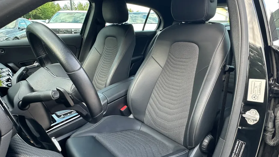 MERCEDES-BENZ A Klasa A 180 7G-DCT