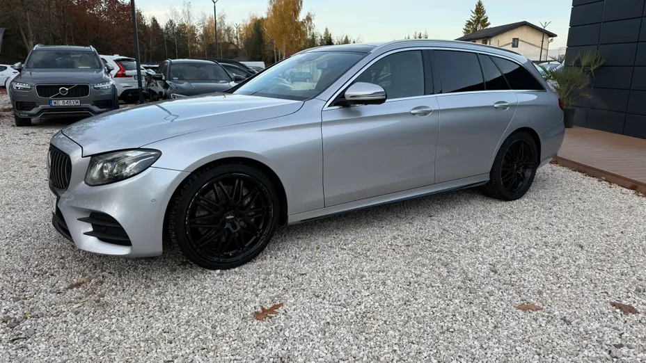 MERCEDES-BENZ E Klasa E 400 4-Matic 9G-TRONIC