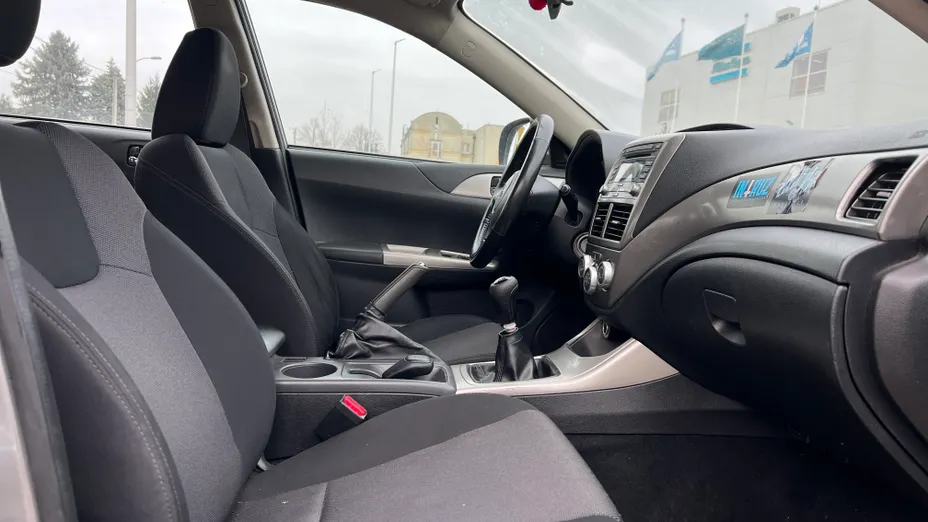 SUBARU Impreza Impreza 1.5 RA