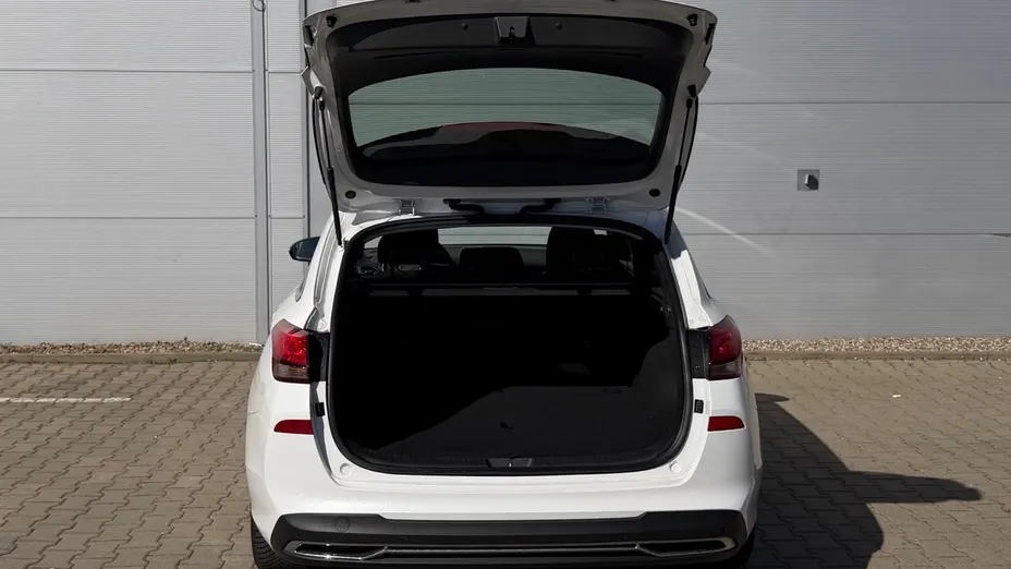 HYUNDAI i30 i30 1.5 T-GDI 48V Smart