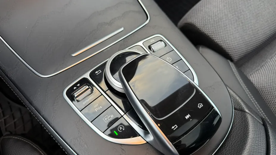 MERCEDES-BENZ E Klasa E 400 4-Matic 9G-TRONIC