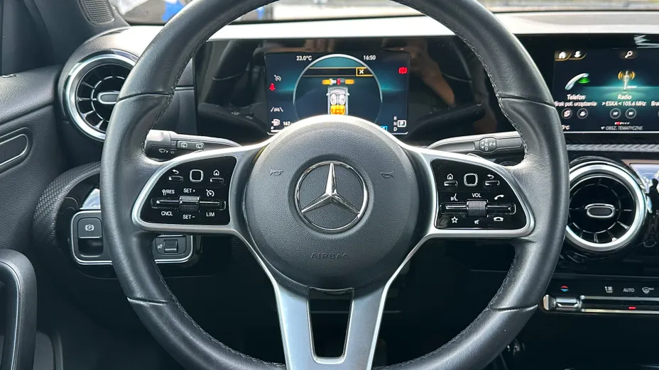 MERCEDES-BENZ A Klasa A 180 7G-DCT